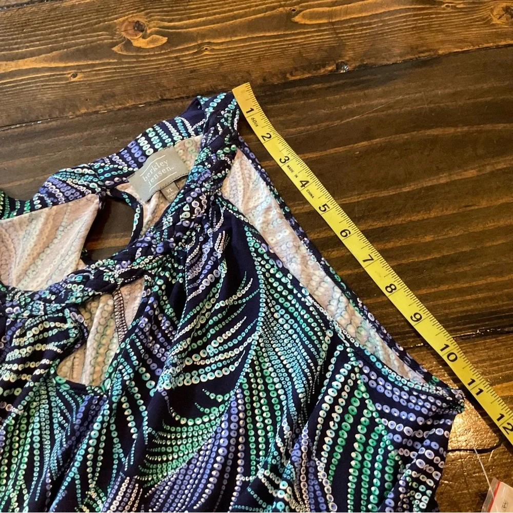 Berkeley Jensen Leaf Print Maxi Dress - Picture 5 of 7